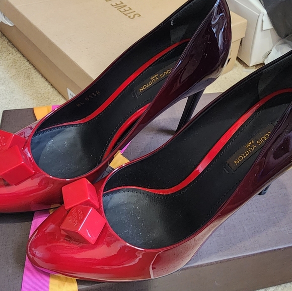 Twice worn original Louis Vuitton ombre Heels. - Picture 3 of 6